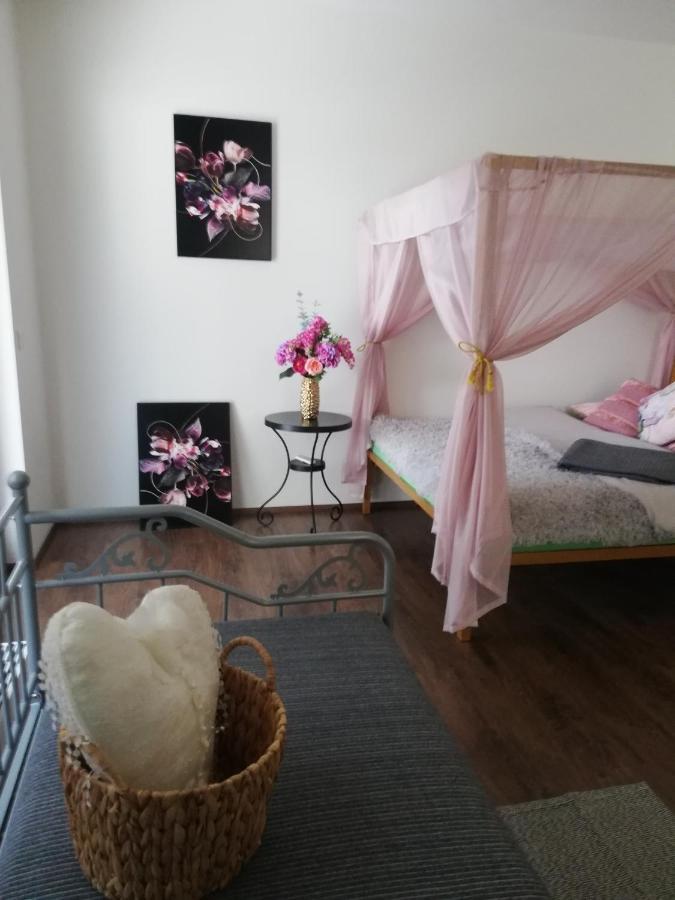 Appartement Glam Apartman Bučovice Extérieur photo