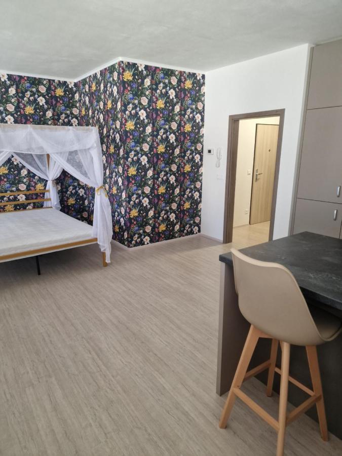 Appartement Glam Apartman Bučovice Extérieur photo